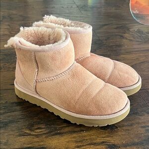 UGG light pink short boot size 7